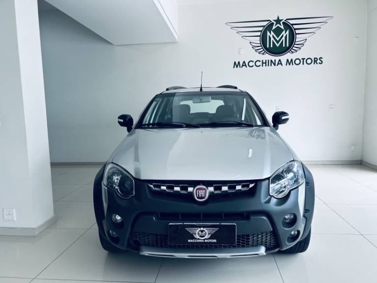 FIAT - PALIO - 2015/2016 - Prata - R$ 49.990,00