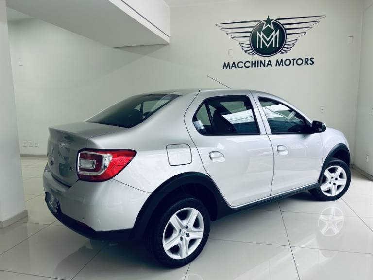 RENAULT - LOGAN - 2019/2020 - Prata - R$ 57.990,00