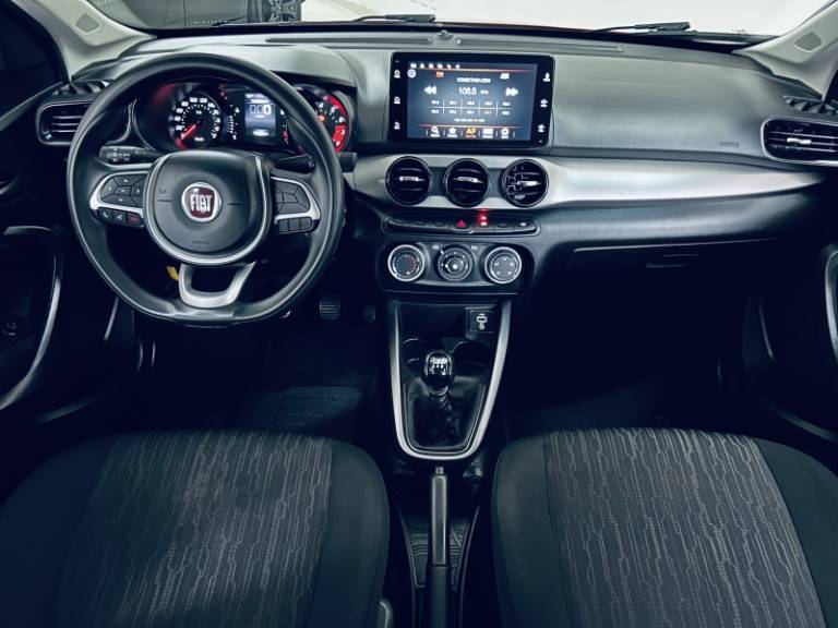 FIAT - ARGO - 2018/2019 - Vermelha - R$ 53.990,00