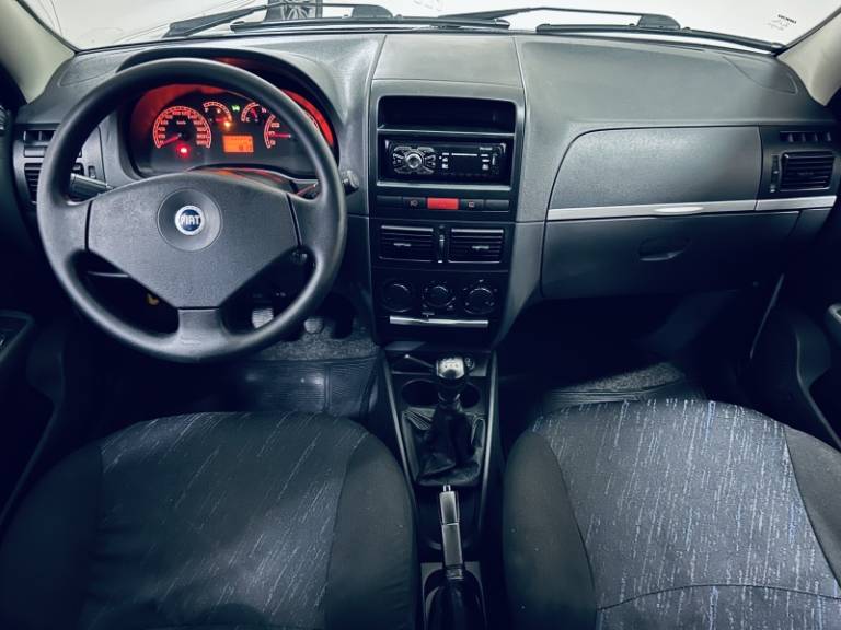 FIAT - SIENA - 2006/2007 - Prata - R$ 20.990,00