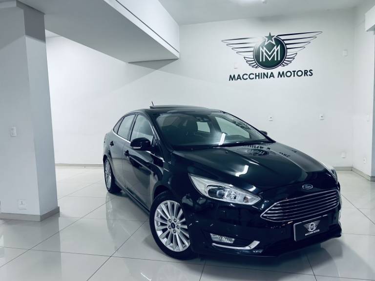 FORD - FOCUS - 2018/2019 - Preta - R$ 75.990,00