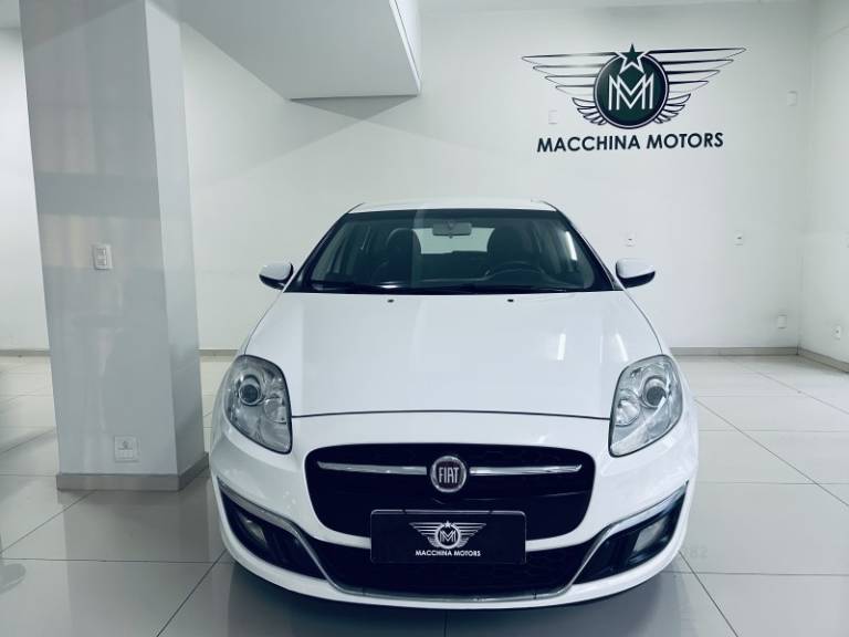 FIAT - BRAVO - 2015/2016 - Branca - R$ 46.990,00