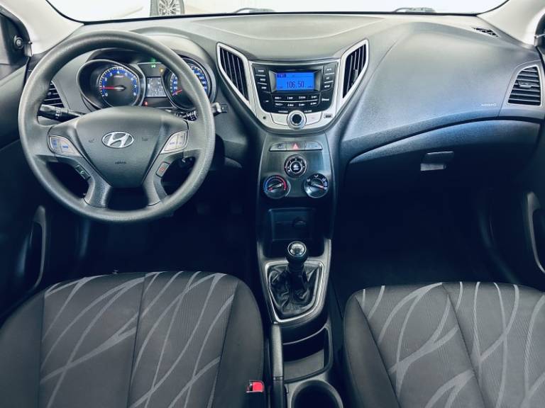HYUNDAI - HB20 - 2013/2013 - Prata - R$ 39.990,00