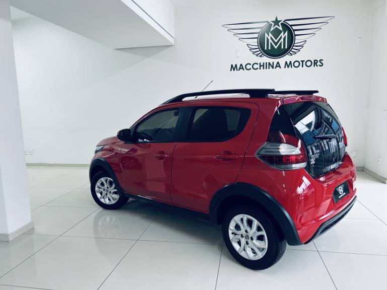 FIAT - MOBI - 2016/2017 - Vermelha - R$ 43.990,00