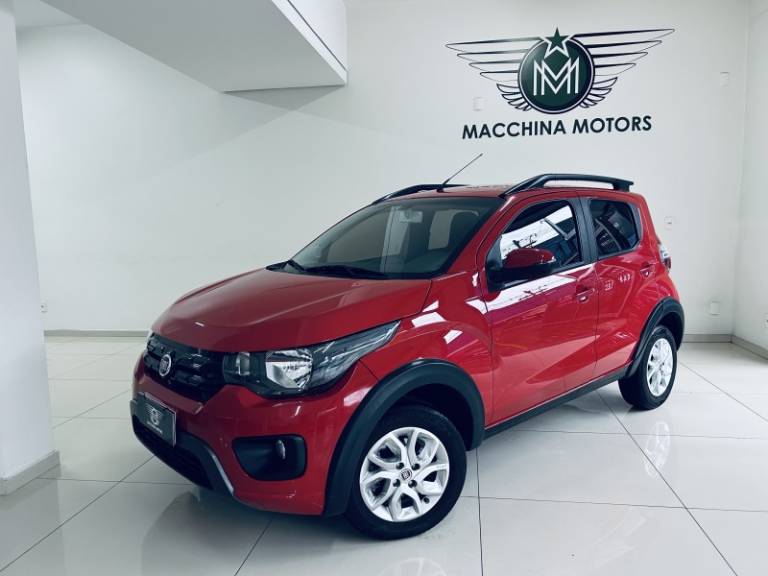 FIAT - MOBI - 2016/2017 - Vermelha - R$ 43.990,00