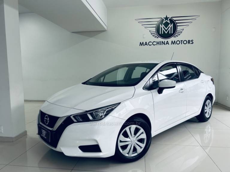 NISSAN - VERSA - 2021/2022 - Branca - R$ 75.990,00