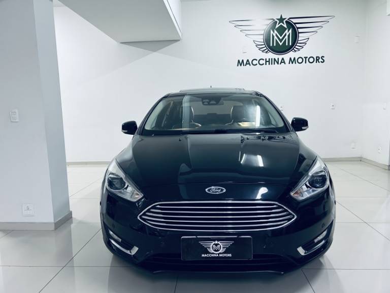 FORD - FOCUS - 2018/2019 - Preta - R$ 75.990,00