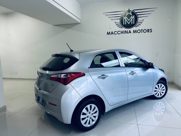 HYUNDAI - HB20 - 2015/2015 - Prata - R$ 43.990,00