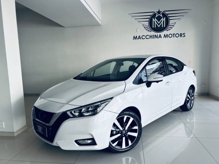 NISSAN - VERSA - 2021/2022 - Branca - R$ 88.990,00
