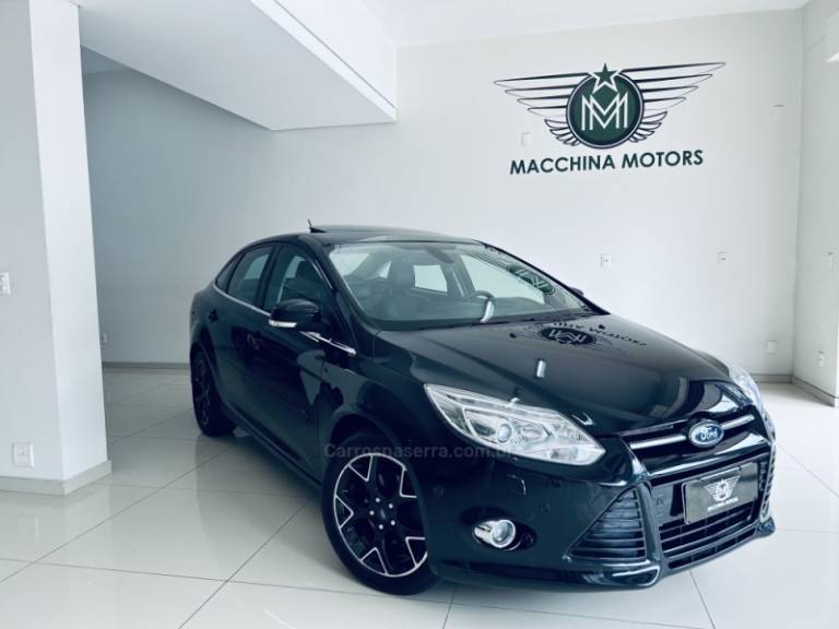 FORD - FOCUS - 2013/2014 - Preta - R$ 56.990,00
