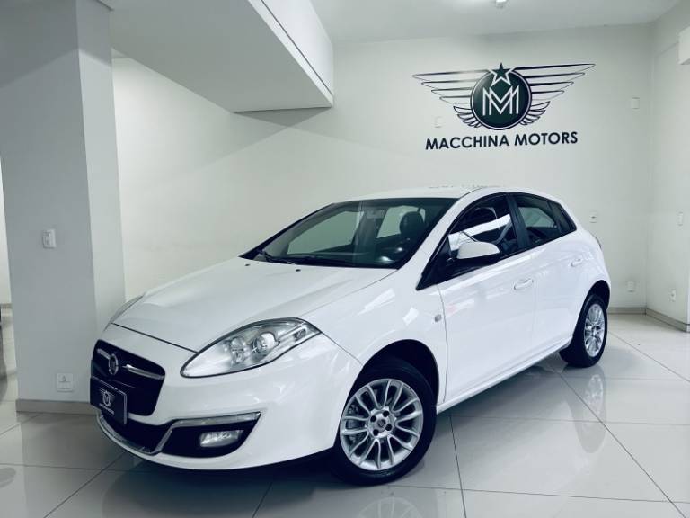FIAT - BRAVO - 2015/2016 - Branca - R$ 46.990,00