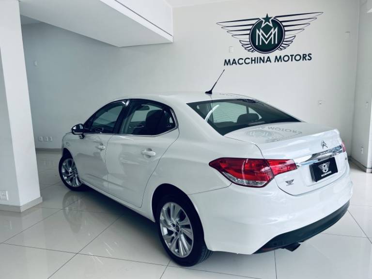 CITROËN - C4 LOUNGE - 2014/2015 - Branca - R$ 48.990,00