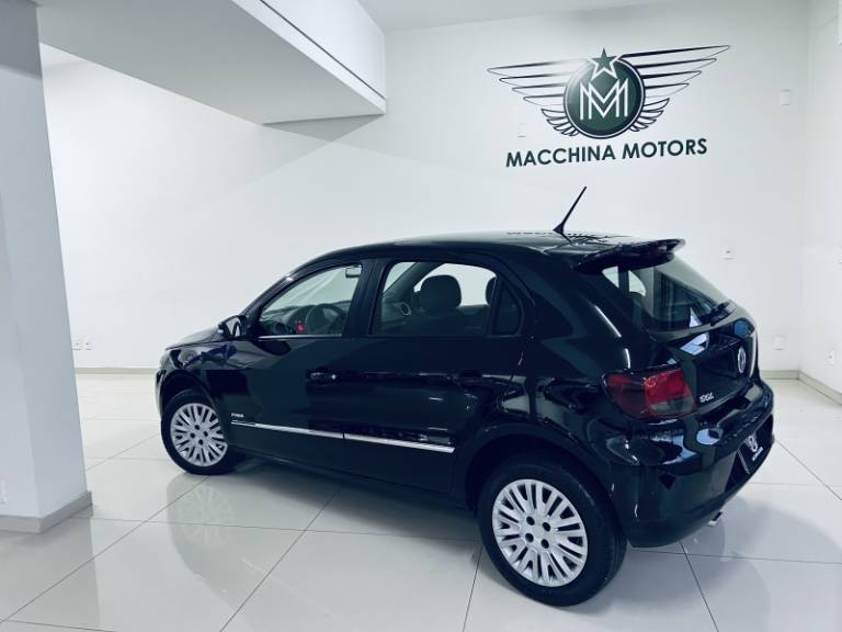 VOLKSWAGEN - GOL - 2012/2013 - Preta - R$ 35.990,00