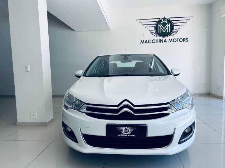 CITROËN - C4 LOUNGE - 2015/2016 - Branca - R$ 53.990,00