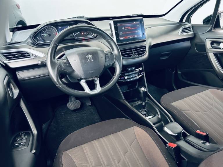 PEUGEOT - 2008 - 2018/2019 - Branca - R$ 67.990,00