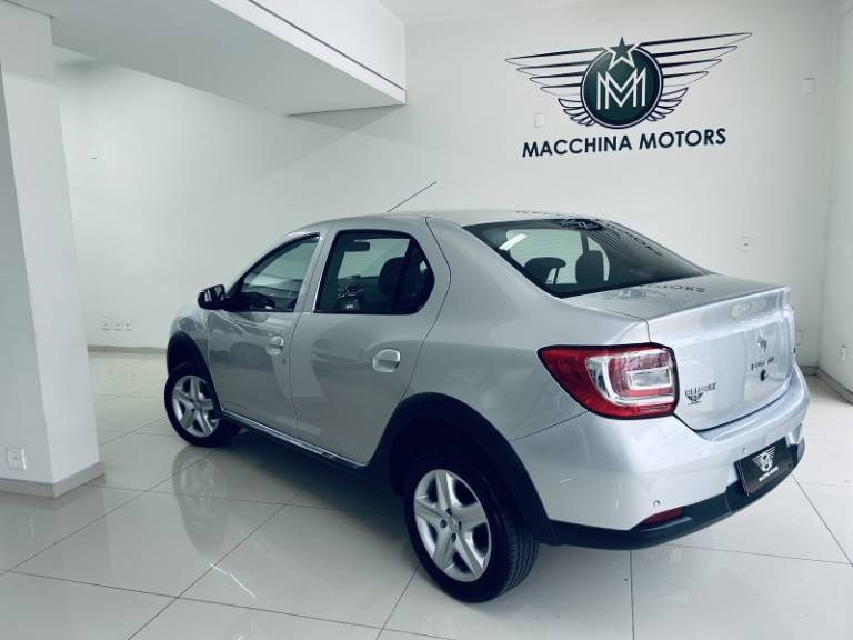 RENAULT - LOGAN - 2019/2020 - Prata - R$ 57.990,00