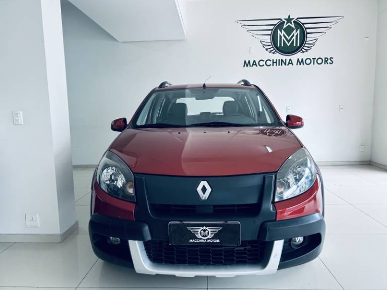 RENAULT - SANDERO - 2013/2014 - Vermelha - R$ 43.990,00