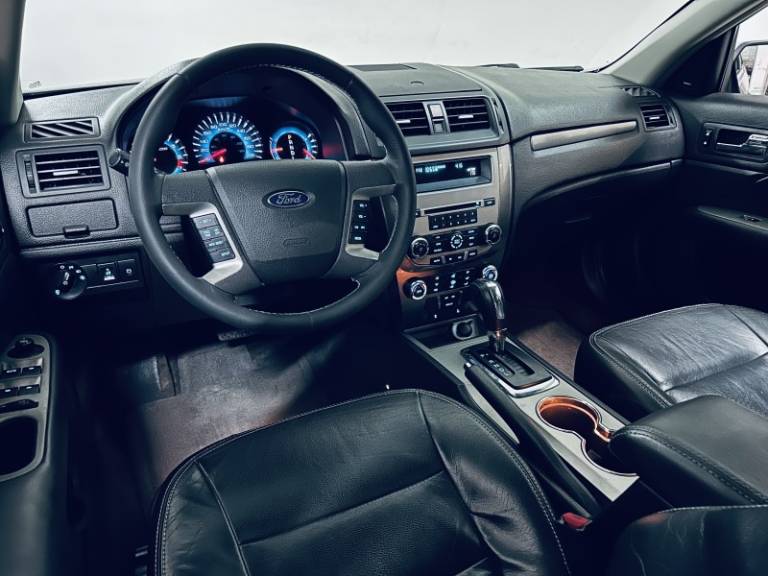 FORD - FUSION - 2010/2010 - Prata - R$ 39.990,00