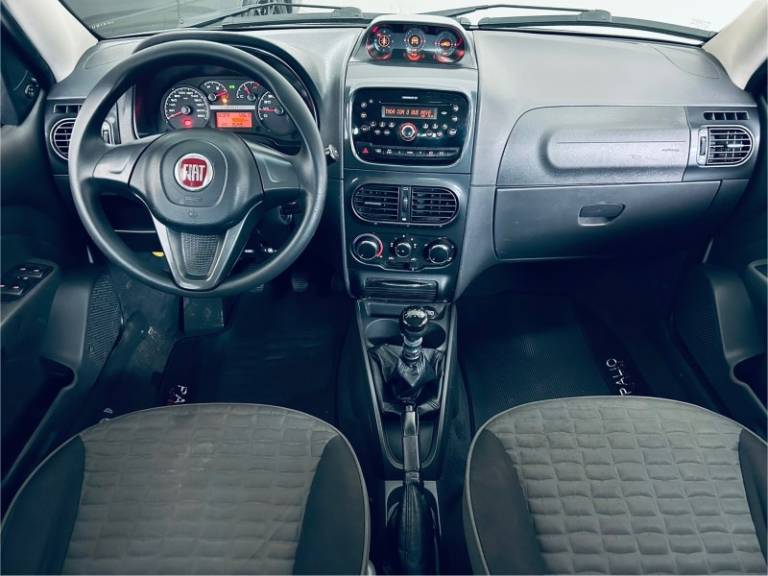 FIAT - PALIO - 2015/2016 - Prata - R$ 49.990,00