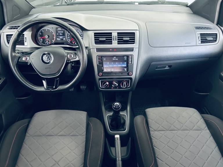VOLKSWAGEN - FOX - 2019/2020 - Branca - R$ 65.990,00