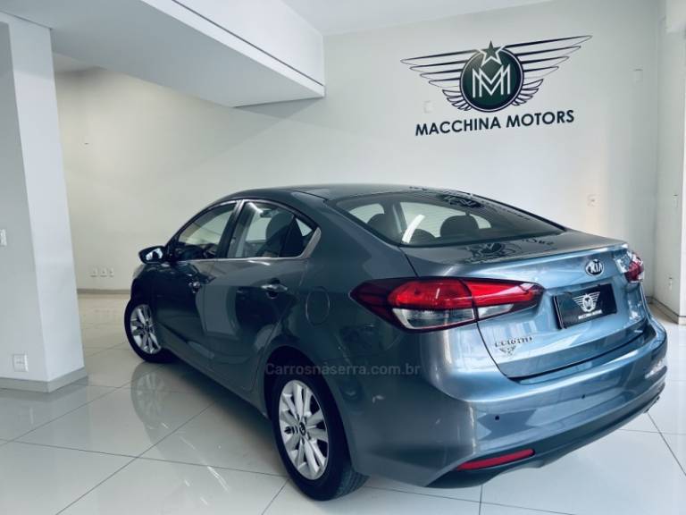 KIA MOTORS - CERATO - 2018/2019 - Cinza - R$ 79.990,00