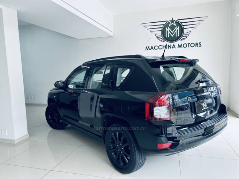 JEEP - COMPASS - 2013/2014 - Preta - R$ 55.990,00
