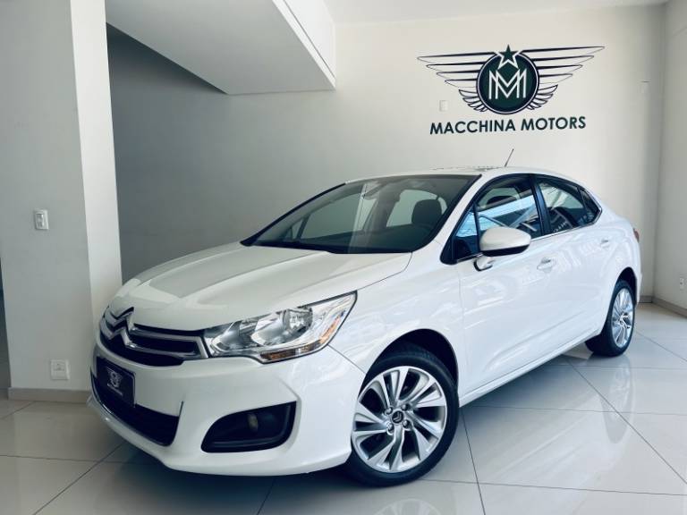 CITROËN - C4 LOUNGE - 2015/2016 - Branca - R$ 53.990,00
