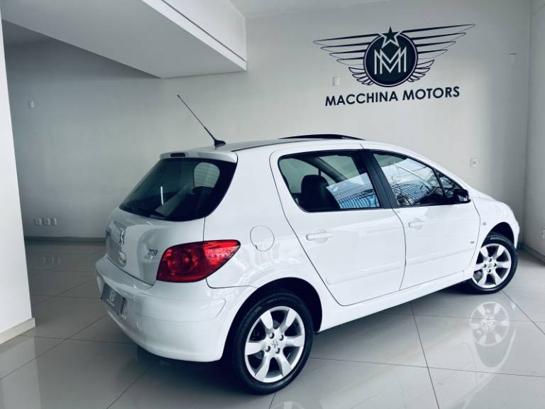 PEUGEOT - 307 - 2010/2011 - Branca - R$ 28.990,00