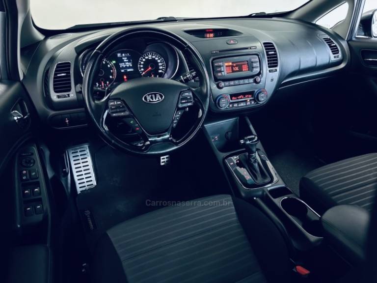 KIA MOTORS - CERATO - 2018/2019 - Cinza - R$ 79.990,00