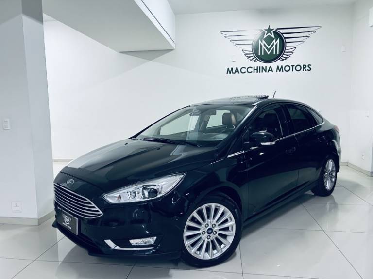 FORD - FOCUS - 2018/2019 - Preta - R$ 75.990,00