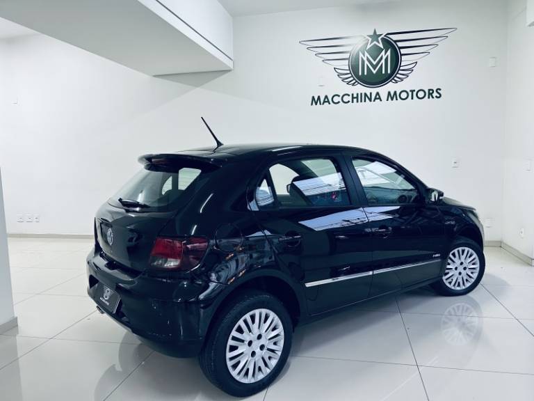 VOLKSWAGEN - GOL - 2012/2013 - Preta - R$ 35.990,00