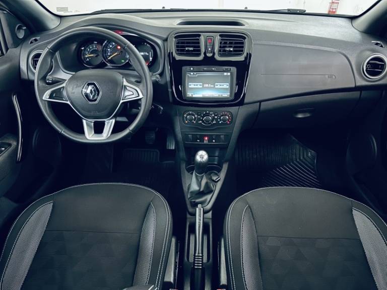 RENAULT - LOGAN - 2021/2022 - Prata - R$ 62.990,00