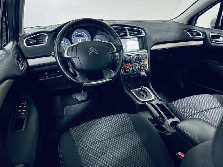 CITROËN - C4 LOUNGE - 2015/2016 - Prata - R$ 53.990,00