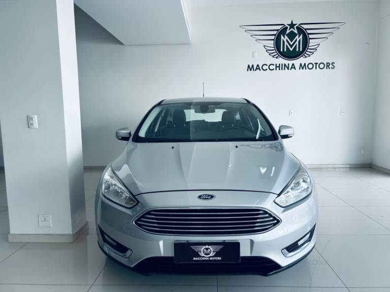 FORD - FOCUS - 2015/2016 - Prata - R$ 59.990,00