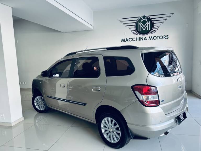 CHEVROLET - SPIN - 2013/2014 - Bege - R$ 45.990,00