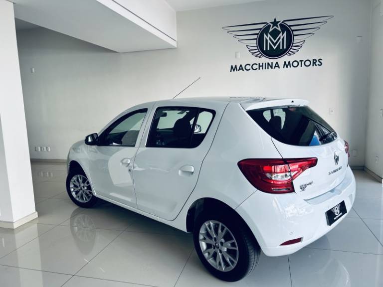 RENAULT - SANDERO - 2019/2020 - Branca - R$ 56.990,00