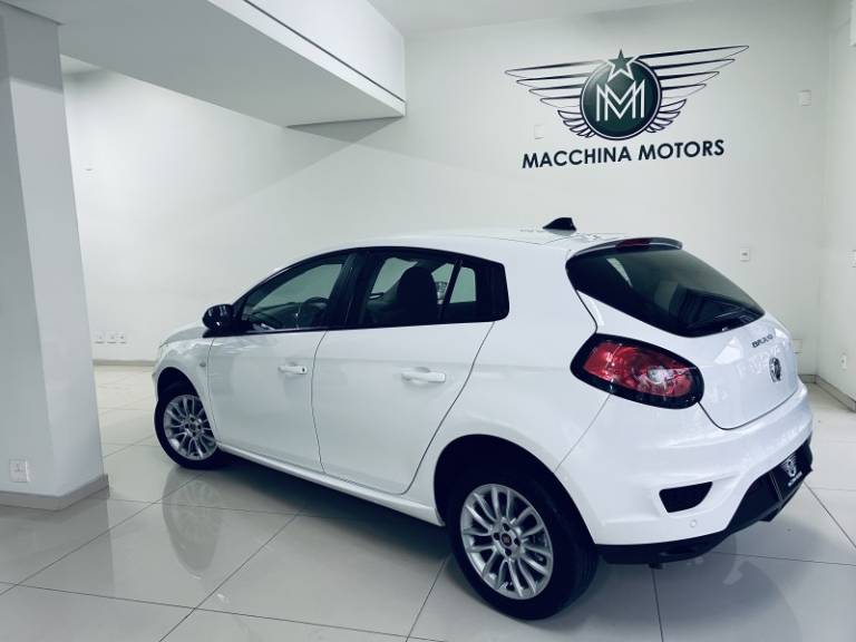 FIAT - BRAVO - 2015/2016 - Branca - R$ 46.990,00