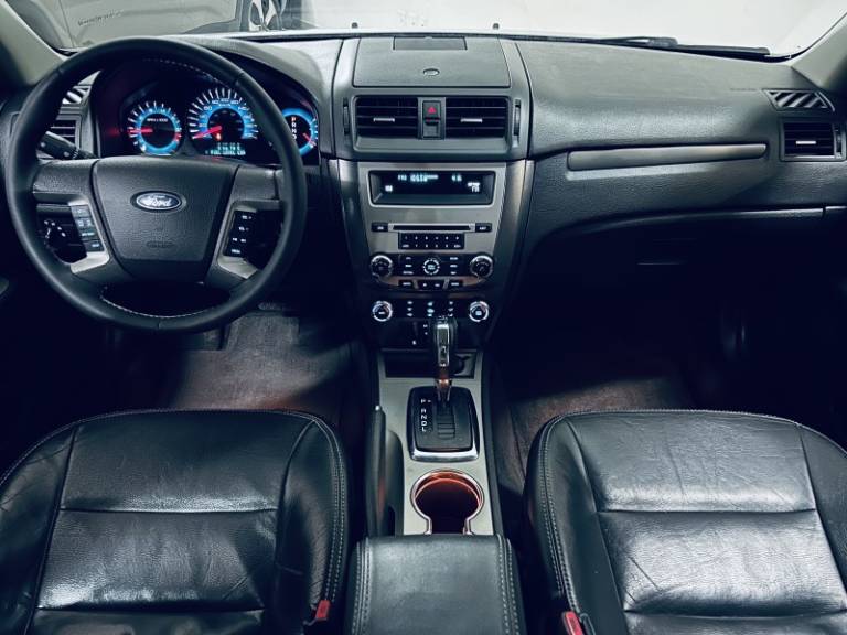 FORD - FUSION - 2010/2010 - Prata - R$ 39.990,00