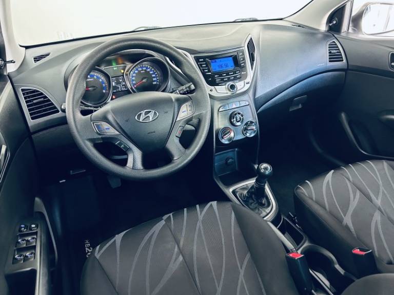 HYUNDAI - HB20 - 2013/2013 - Prata - R$ 39.990,00