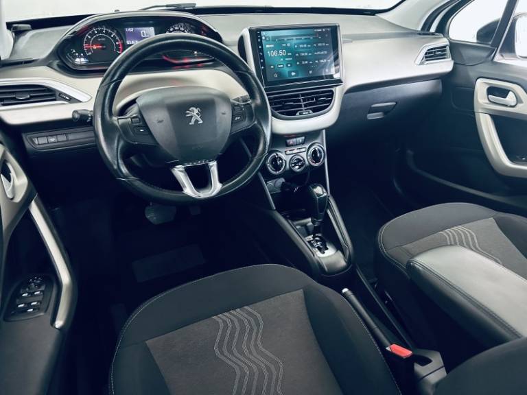 PEUGEOT - 2008 - 2017/2018 - Branca - R$ 57.990,00