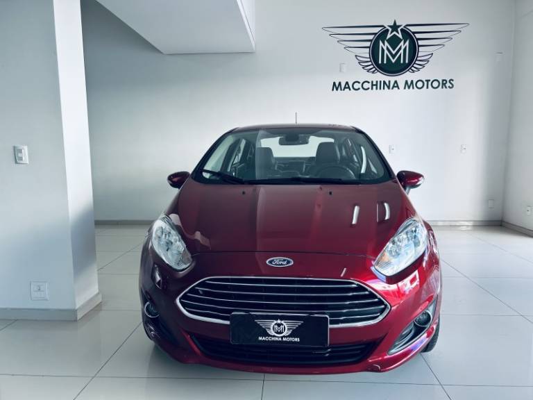 FORD - FIESTA - 2015/2015 - Vermelha - R$ 49.990,00