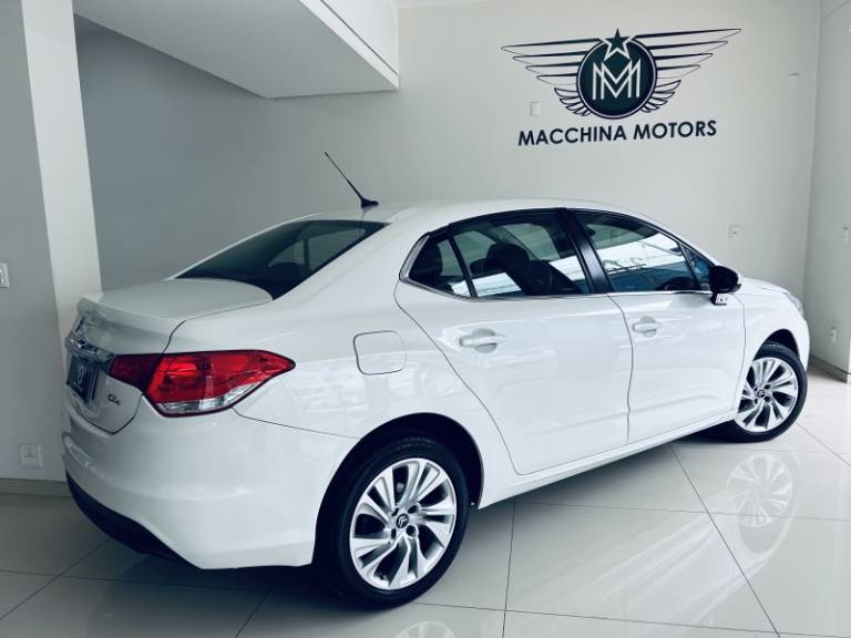 CITROËN - C4 LOUNGE - 2014/2015 - Branca - R$ 48.990,00