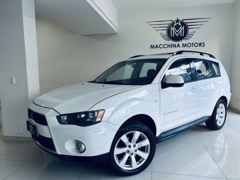 MITSUBISHI - OUTLANDER - 2012/2013 - Branca - R$ 60.990,00