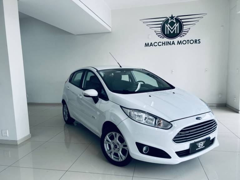 FORD - FIESTA - 2015/2015 - Branca - R$ 41.990,00