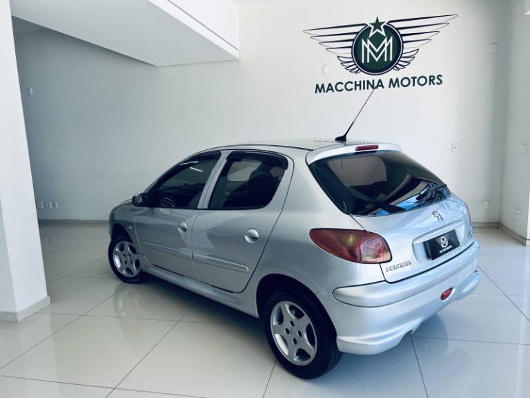 PEUGEOT - 206 - 2006/2007 - Prata - R$ 14.990,00