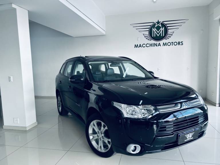 MITSUBISHI - OUTLANDER - 2014/2015 - Preta - R$ 71.990,00