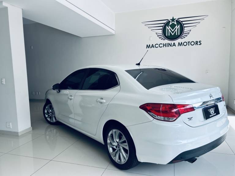 CITROËN - C4 LOUNGE - 2014/2015 - Branca - R$ 47.990,00