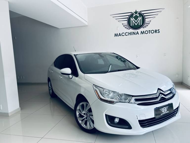 CITROËN - C4 LOUNGE - 2014/2015 - Branca - R$ 47.990,00