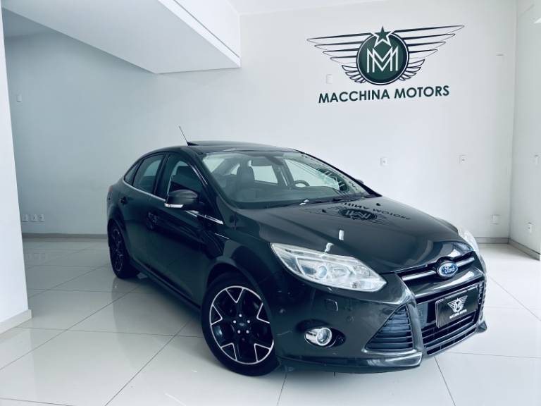 FORD - FOCUS - 2014/2015 - Cinza - R$ 56.990,00