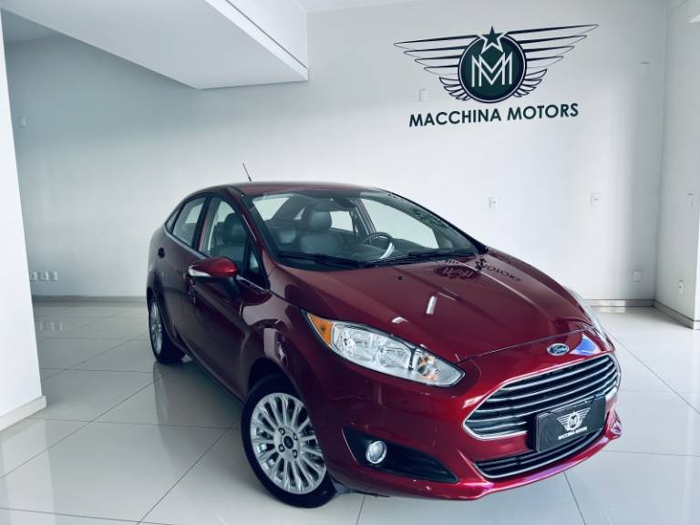 FORD - FIESTA - 2015/2015 - Vermelha - R$ 49.990,00